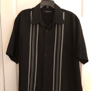 Men’s A(X)IST button down short sleeve shirt.
